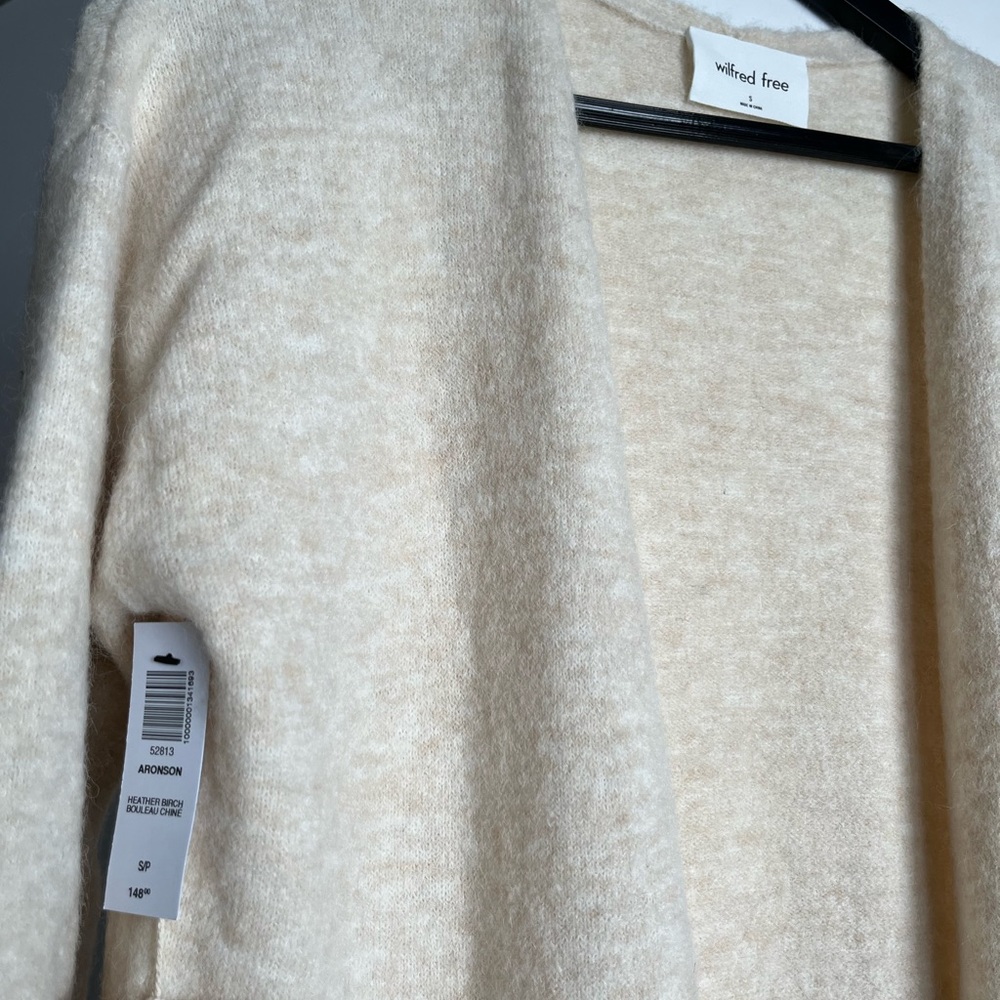 Aritzia Aronson Sweater - Picture 7 of 8